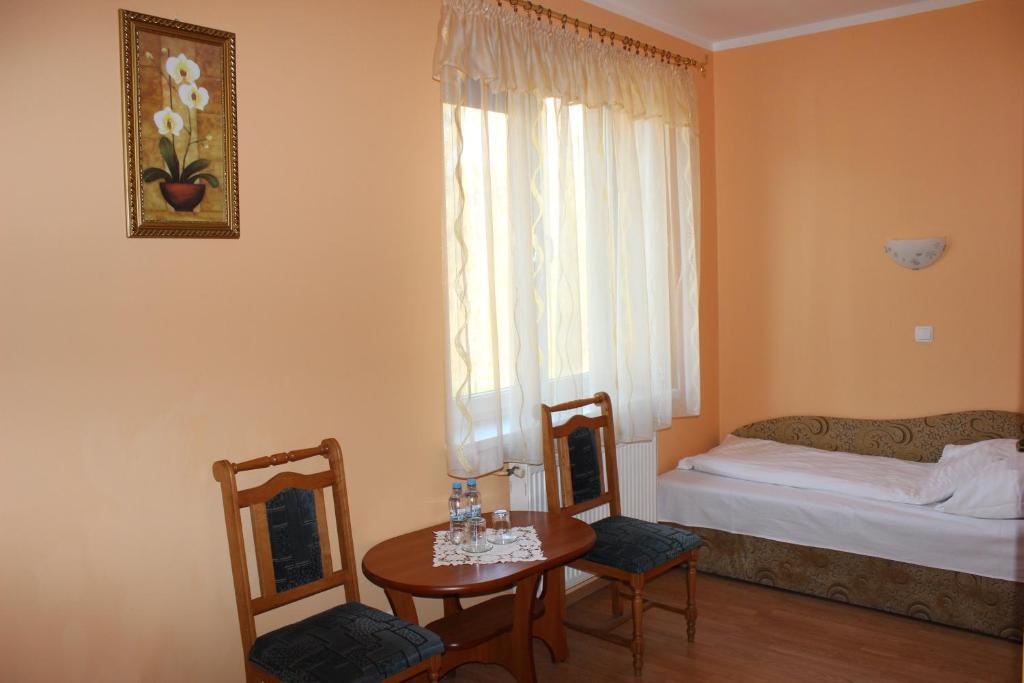 Hotel Czardasz Вжесня Номер фото